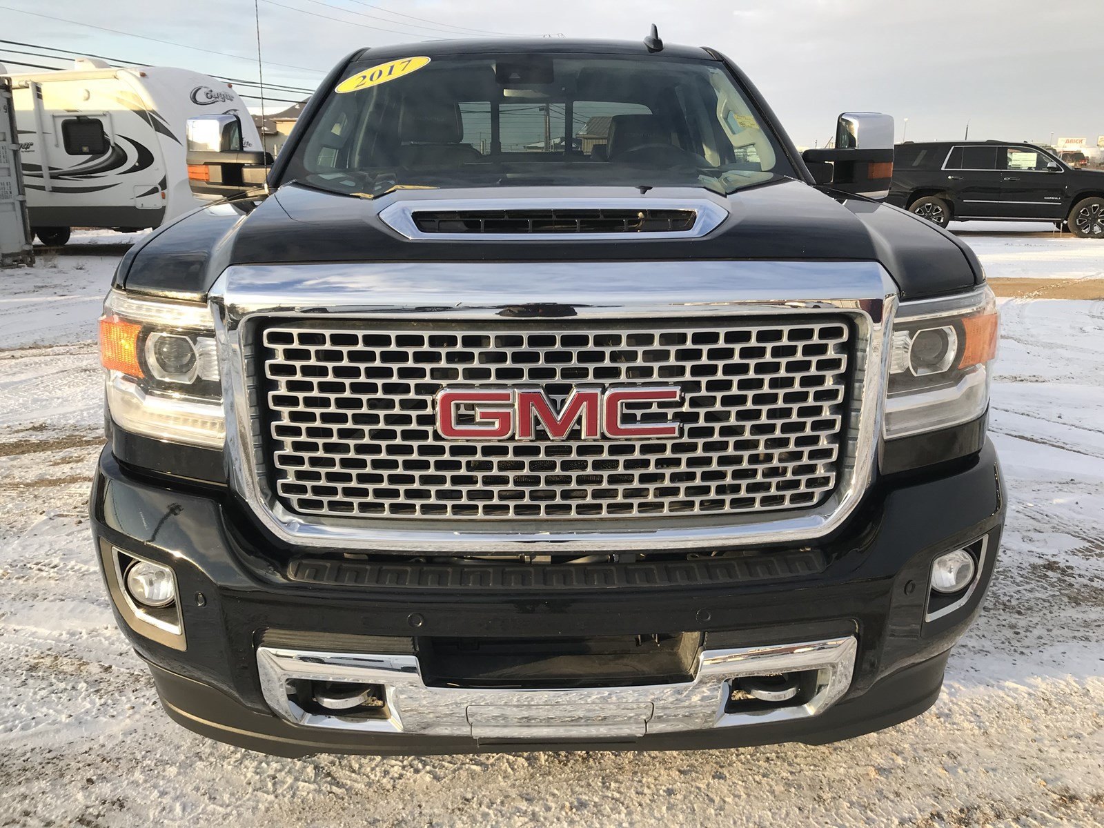 Certified Pre-Owned 2017 GMC Sierra 2500HD Denali**DIESEL | LOADED ...